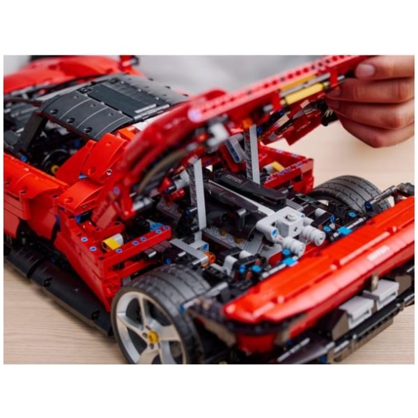 LEGO Technic Ferrari Daytona SP3